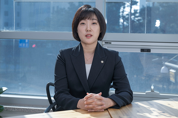 수원형사전문변호사, 법률사무소승신, 이하얀변호사